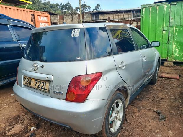 Toyota IST 2007 Green