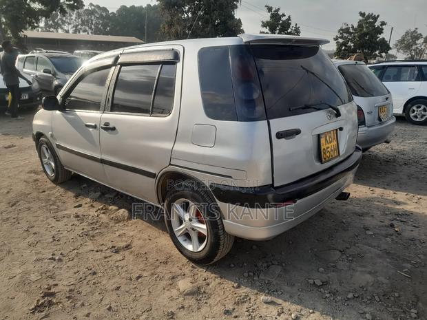 Toyota Raum 2004 Silver