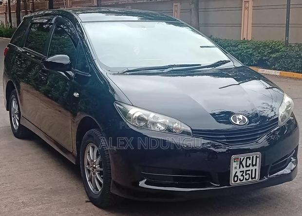 Toyota Wish 2012