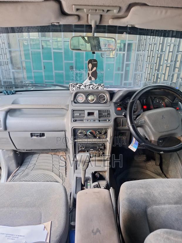 Mitsubishi Pajero Junior 1998 Silver