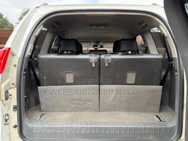 Toyota Land Cruiser Prado 2010 White