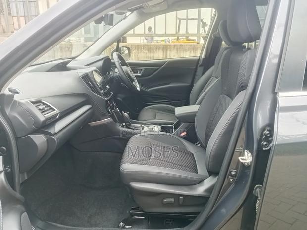 Subaru Forester 2019 Gray