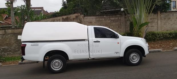 Isuzu D-MAX 2023 Off white