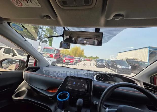 Toyota Sienta 2020 Red