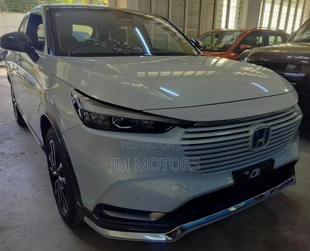 Honda Vezel 2021 Off white