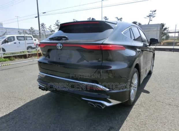 Toyota Harrier 2021 Black