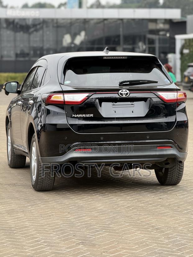 Toyota Harrier 2.0 2019 Black