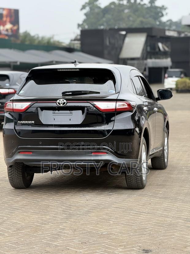 Toyota Harrier 2.0 2019 Black