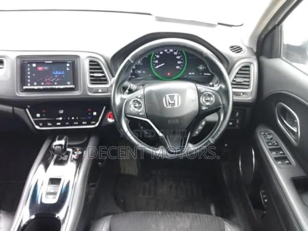 Honda Vezel 2020 White