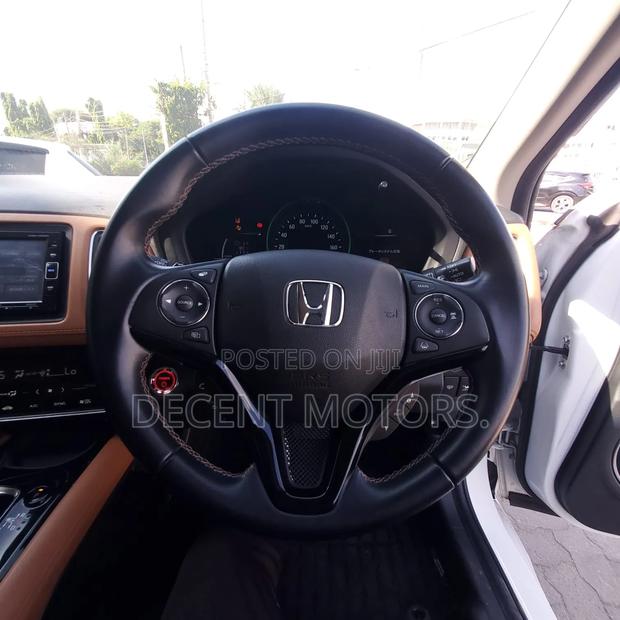 Honda Vezel 1.5 Hybrid 4WD 2020 White