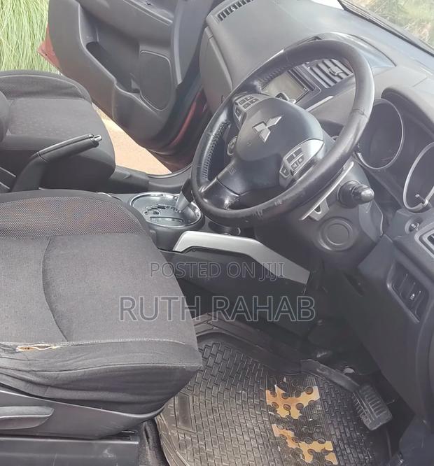 Mitsubishi RVR 2.0 2011 Maroon