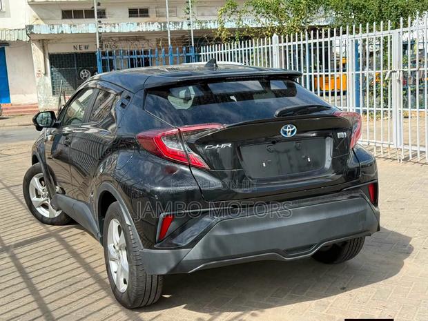 Toyota C-HR LE FWD 2019 Black