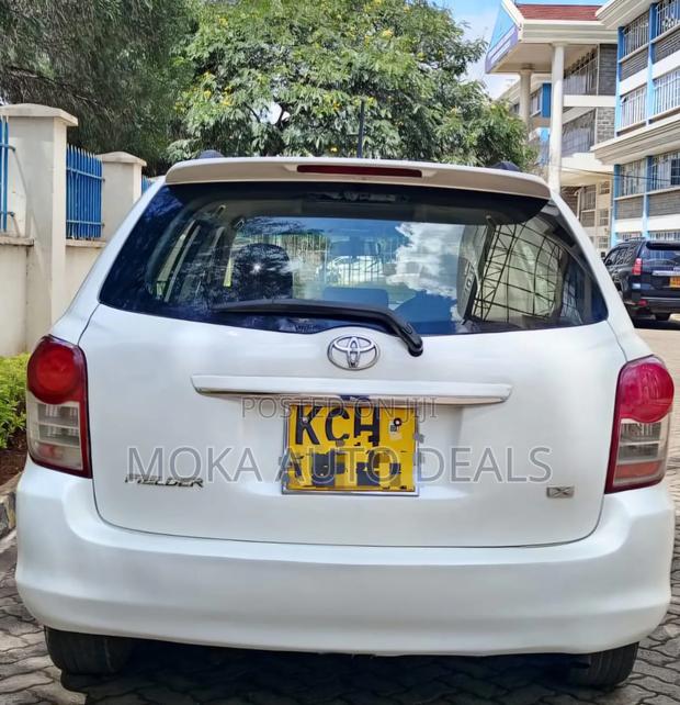 Toyota Corolla Fielder 2009 White