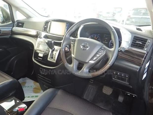 Nissan Elgrand 2019 Brown