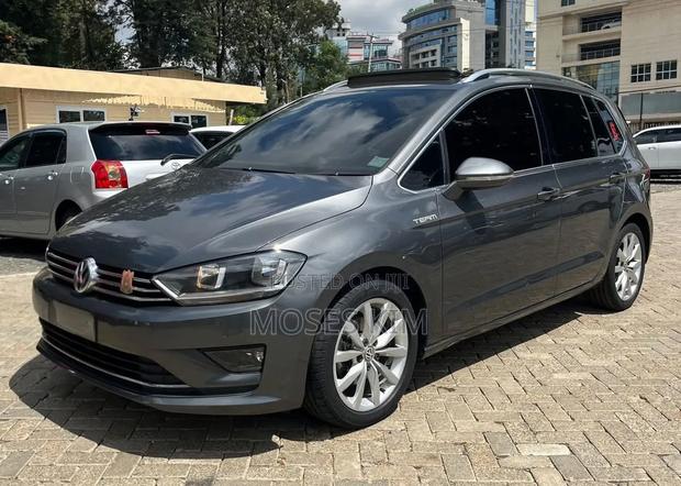 Volkswagen Golf TSI S FWD 2018 Gray