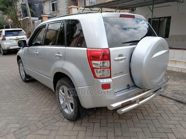 Suzuki Grand Vitara 2010 Silver