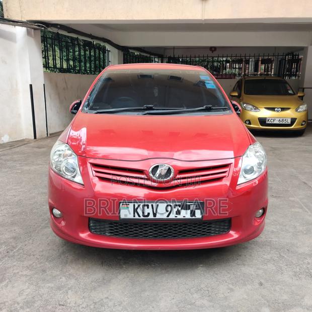 Toyota Auris 2013 Red