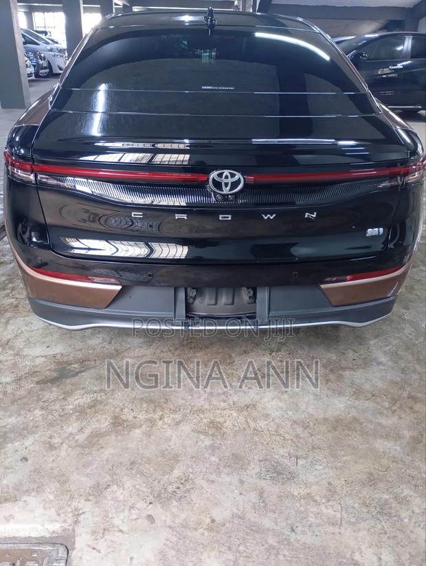 Toyota Crown 2023 Brown