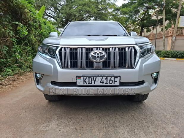 Toyota Land Cruiser Prado 3.0 TD 2010 Silver