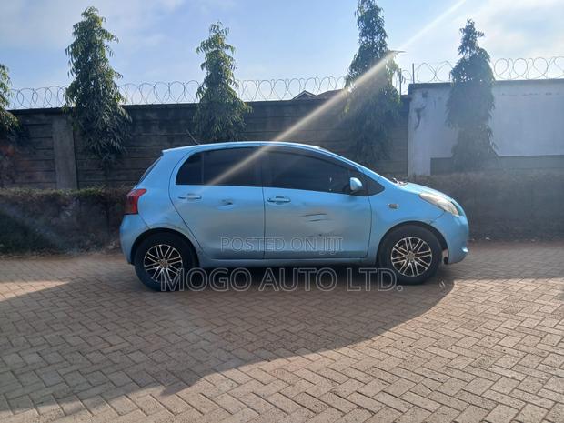 Toyota Vitz 2007 Blue