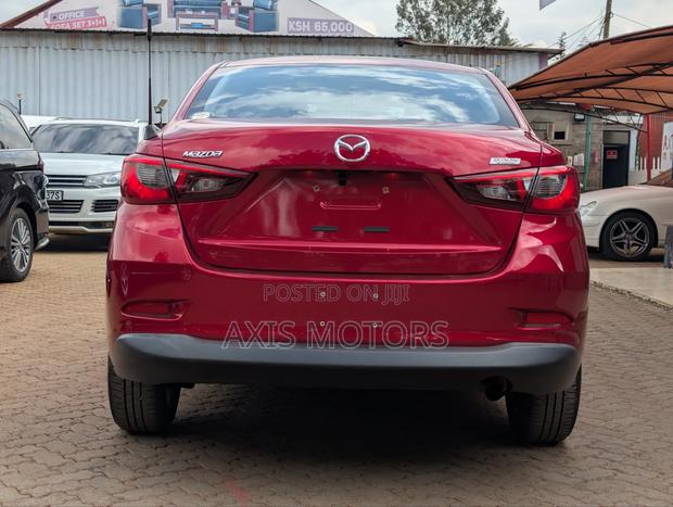Mazda 2 2021 Red