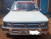 Toyota Hilux 2000 Beige for sale