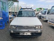 Toyota Hilux 2.5 Cab 2005 White for sale