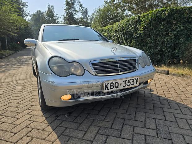 Mercedes-Benz C200 2005 Silver