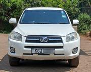Toyota RAV4 2010 White for sale