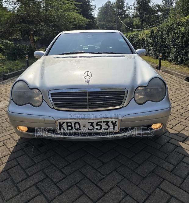 Mercedes-Benz C200 2005 Silver