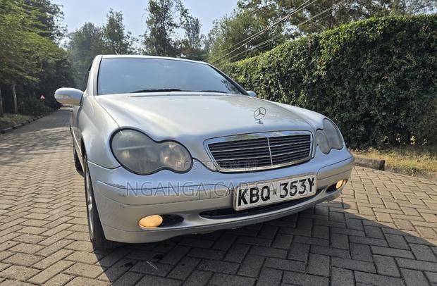 Mercedes-Benz C200 2005 Silver