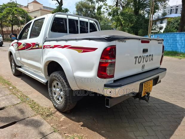 Toyota Hilux 3.0 D-4D Double Cab 4x4 Raider 2007 White
