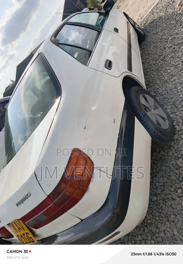 Toyota Premio 2001 White