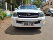 Toyota Hilux 2.5 D-4D SRX 2011 White for sale