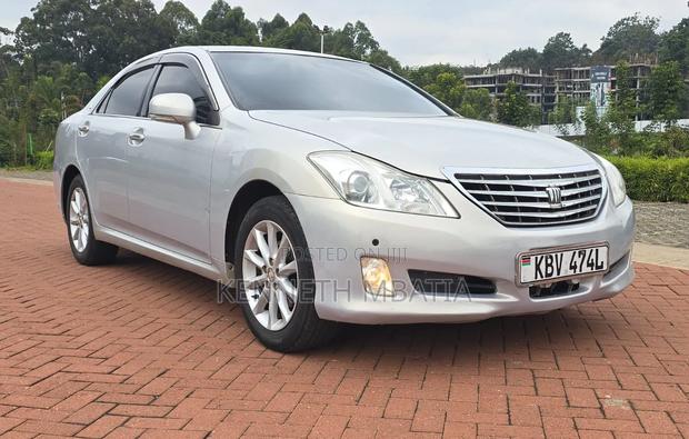 Toyota Crown 2008 Gray