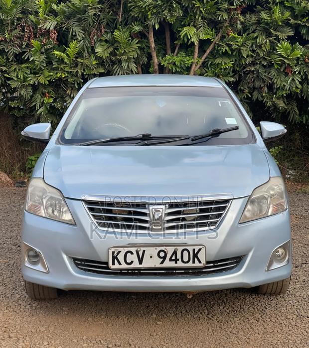 Toyota Premio 2011 Silver