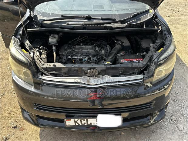 Toyota Noah 2010 Black