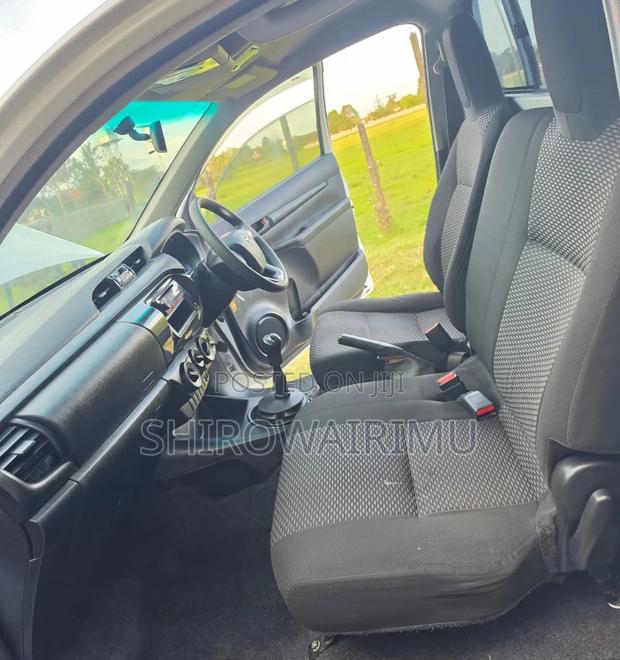 Toyota Hilux 2019 Off white