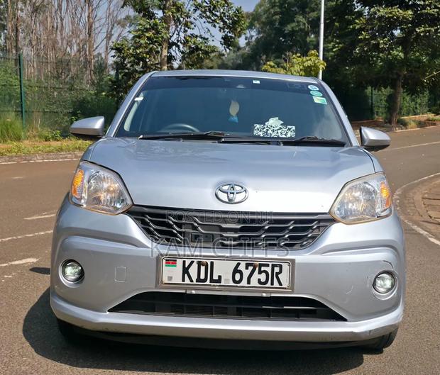 Toyota Passo 2016 Silver