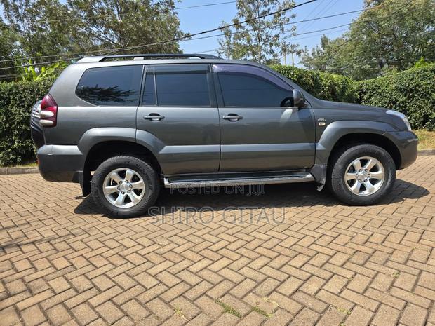 Toyota Land Cruiser Prado 2006 Gray