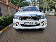 Toyota Hilux 2.5 D-4D 4X4 SRX 2011 White for sale