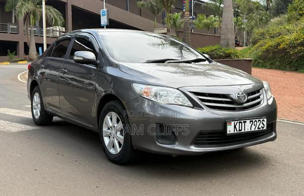 Toyota Corolla 2012 Gray