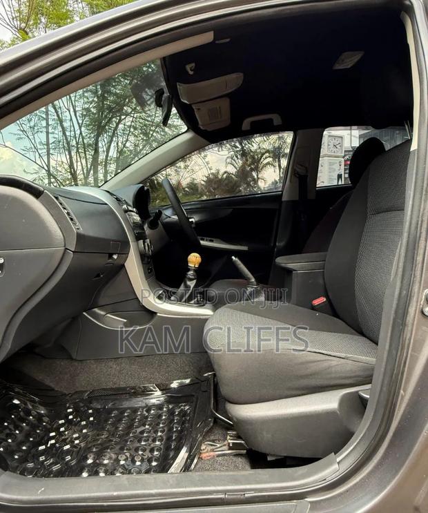 Toyota Corolla 2012 Gray