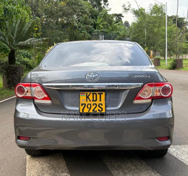 Toyota Corolla 2012 Gray