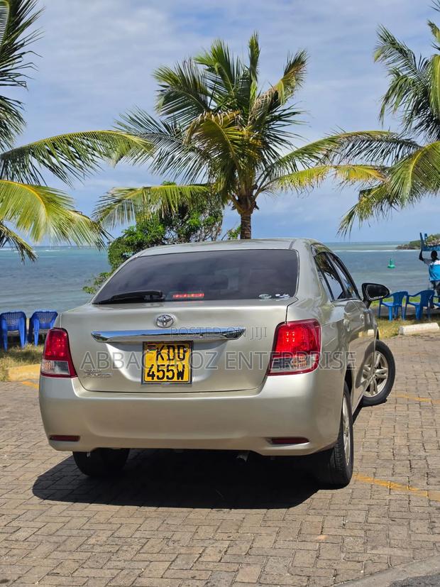 Toyota Axio 2014 Gold