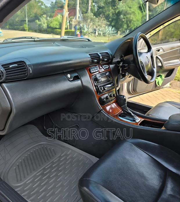 Mercedes-Benz C200 2006 Silver