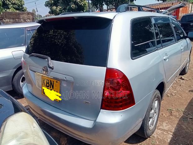 Toyota Corolla Fielder 2005 Silver