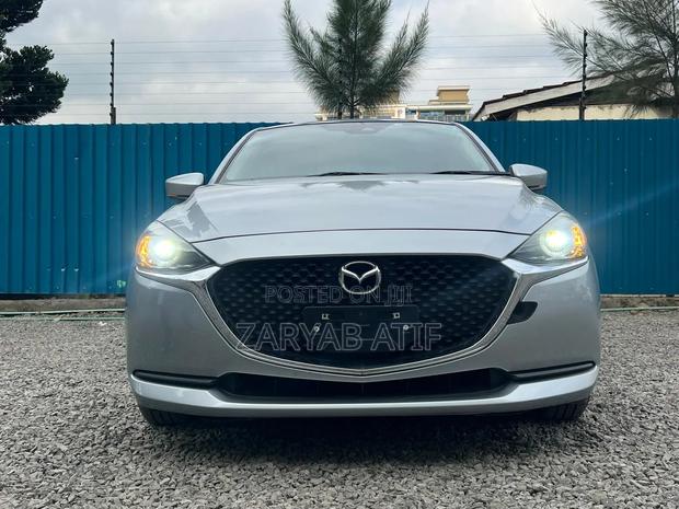 Mazda 2 2020 Silver