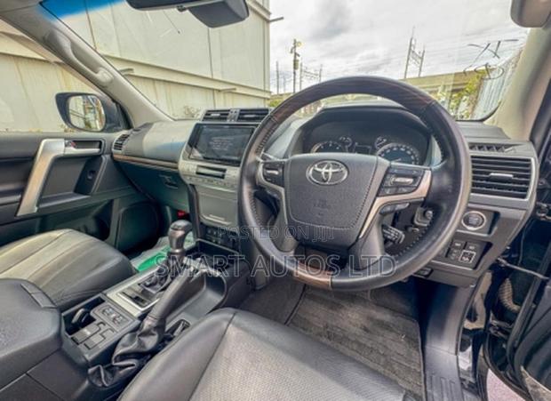 Toyota Land Cruiser Prado 2.8 2019 Matt Black
