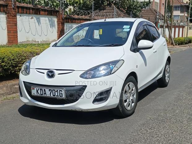 Mazda Demio 2013 Pearl